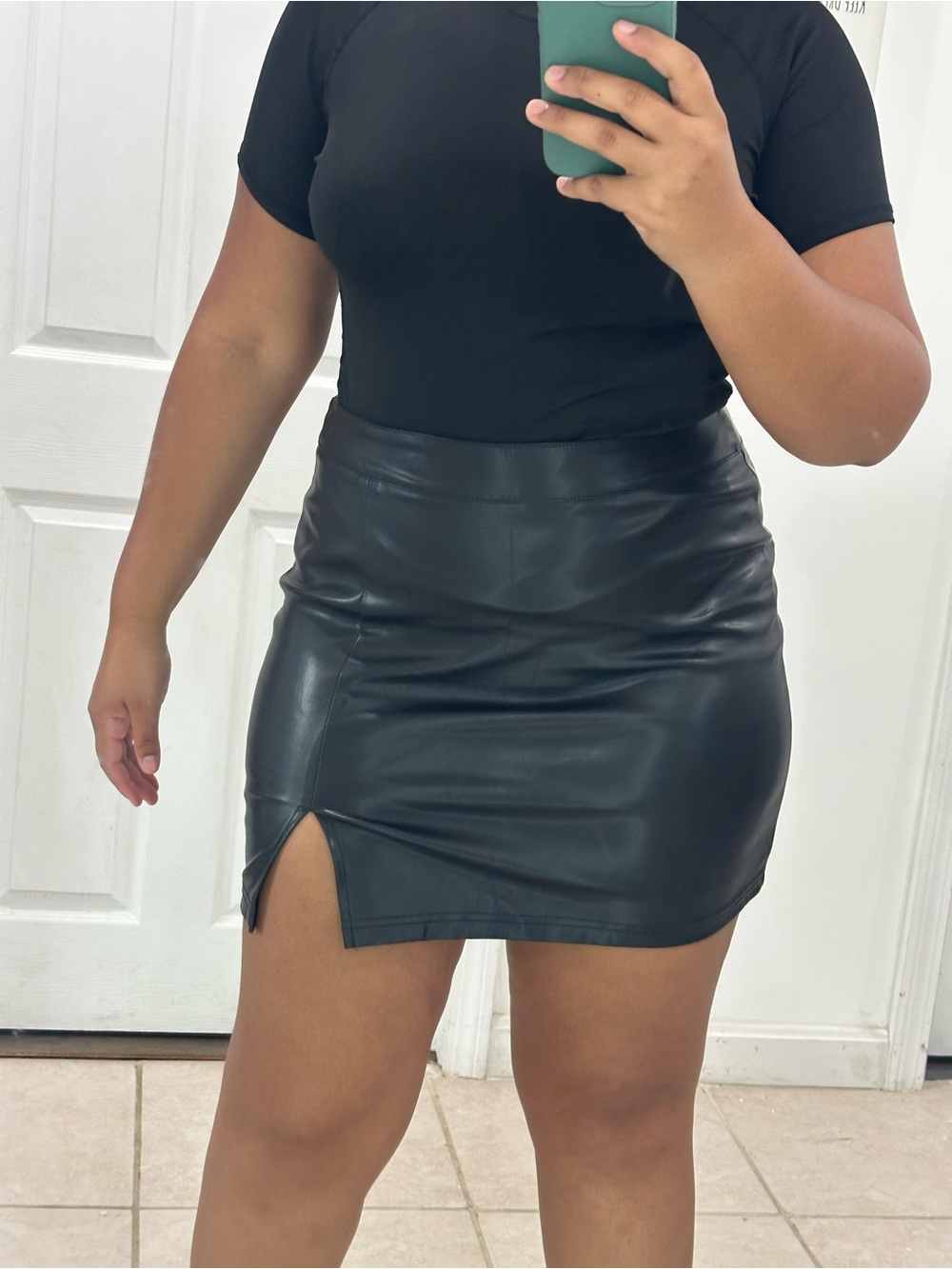 SHEIN Black Faux Leather Mini Skirt with Side Slit